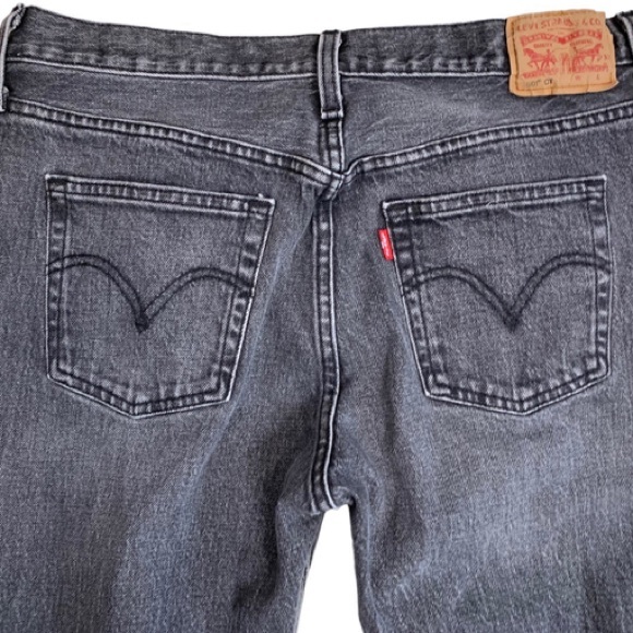 Levi’s 501 Jeans Black Denim Buttonfly straight leg 9.5” Rise Men’s Size 29”X34” - Picture 7 of 10